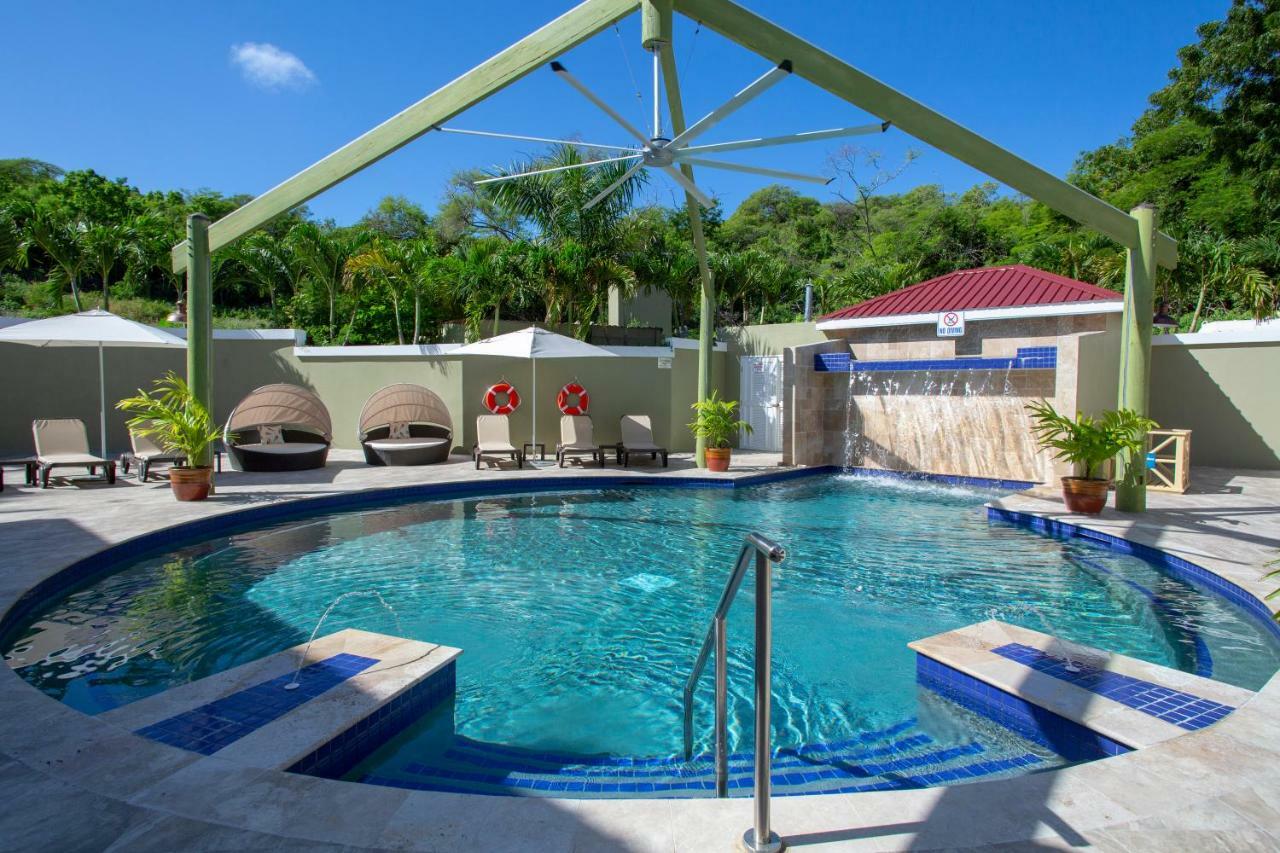 Pineapple Beach Club (Adults Only) Long Bay Exterior foto